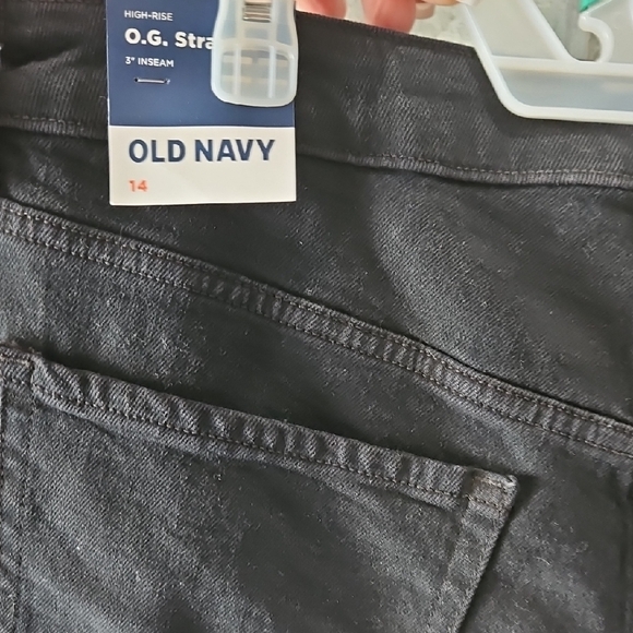Old Navy Women's Dark Jean Shorts - Picture 3 of 5